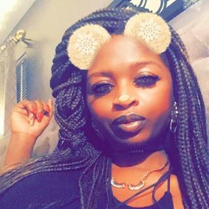 Meet your Posher, Della